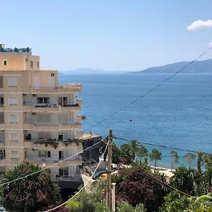 elisabeta-apartments.albaniahotels.org/